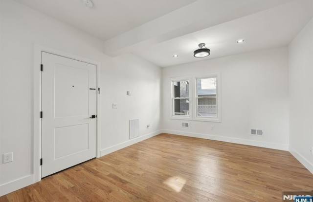 135 Forest Street Gallery 4
