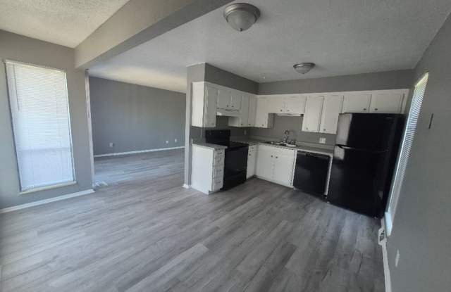 Coventry Park KC Apartments LLC - Condos Gallery 4