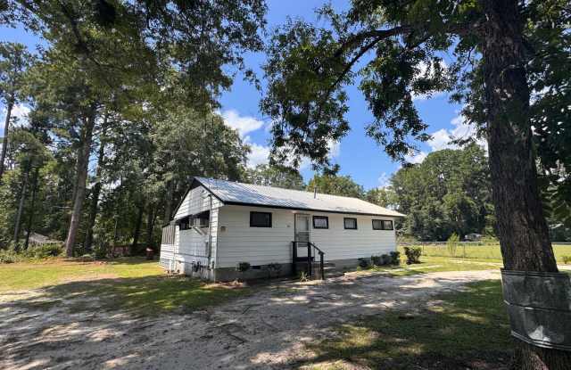 413 Dell Dr - Thomson, GA - $1200 rent/month Gallery 1
