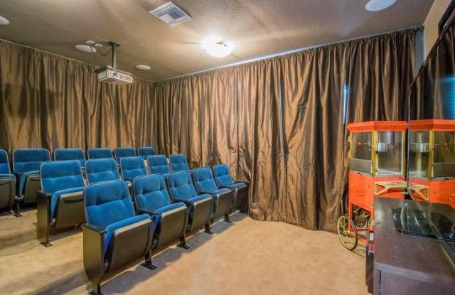 Ground Floor 2 Bedroom 1 Bathroom in Riverview, FL - Walk to Riverview Theater Gallery 4