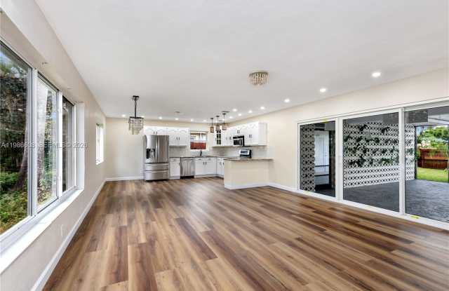 1507 Harding St photos photos