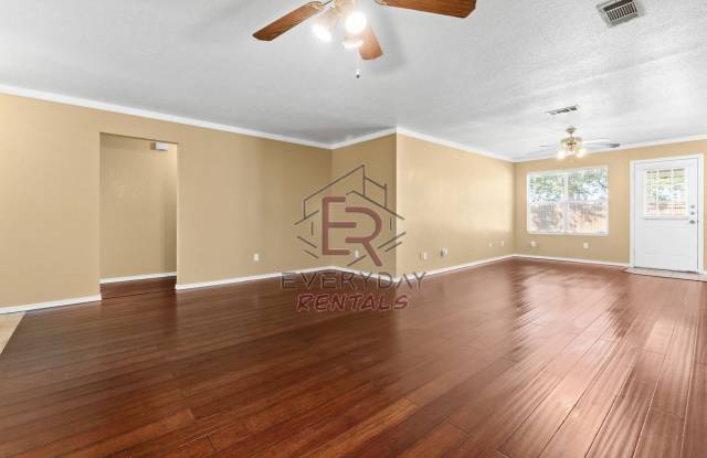 Close to shopping & Ft Hood Gallery 4