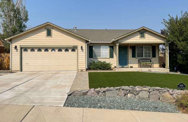 Spacious 2 bedroom plus a den 2 bath 2 car garage in Northwest Reno! - 4093 Royal Sage Drive, Reno, NV 89503