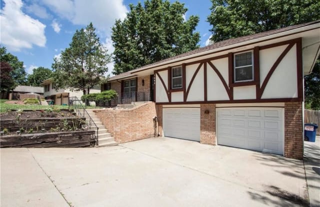 1604 NE 72nd St. - 1604 Northeast 72nd Street, Gladstone, MO 64118