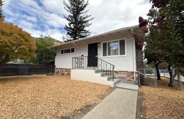 Beautifully Remodeled 1-Bedroom + Bonus Room in Prime Palo Alto Location! Gallery 1
