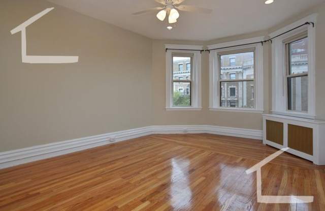Nice, large 3 bed in the heart of Fenway! Gallery 4