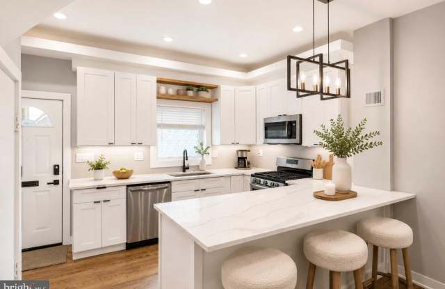 1725 LOMBARD Street - 1725 Lombard Street, Philadelphia, PA 19146