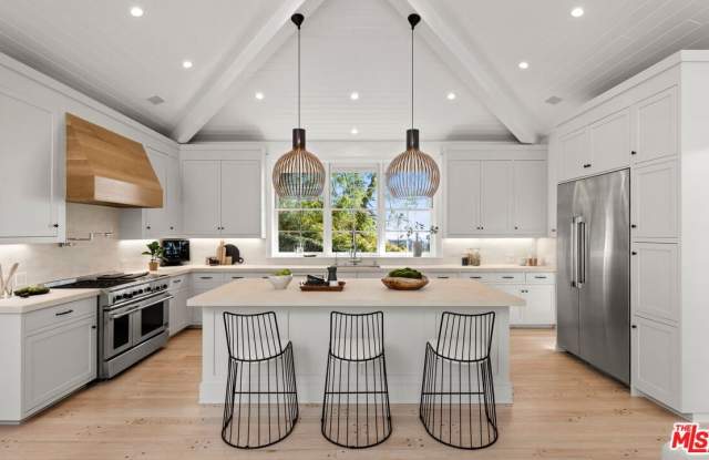 1330 N WETHERLY Dr - 1330 North Wetherly Drive, Los Angeles, CA 90069