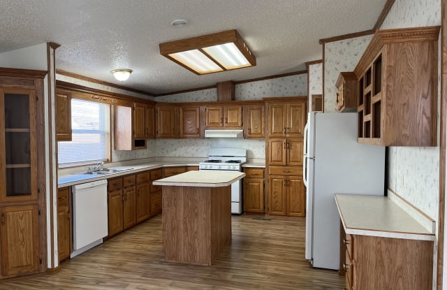 210 South 7th Avenue - 210 South 7th Avenue, Brighton, CO 80601