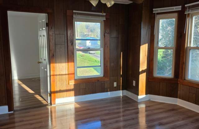 323 Lenox Avenue - 2 photos photos