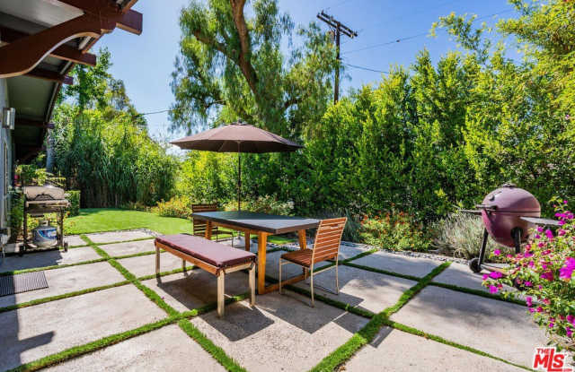 22705 Crespi St Gallery 4