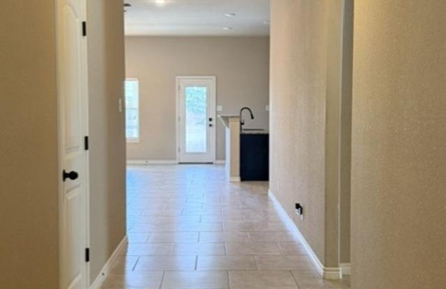 821 KENDRA DR, Gallery 4