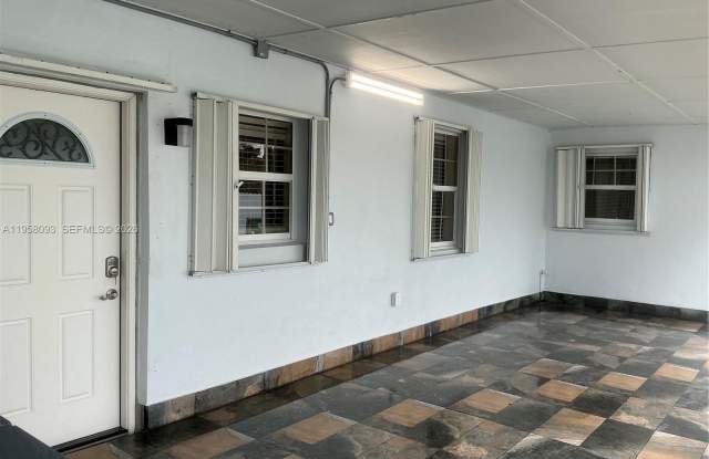 14821 SW 104th Ave photos photos