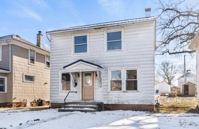 New 3 bedroom listing! RENT SPECIAL HALF OFF FIRST MONTH! photos photos