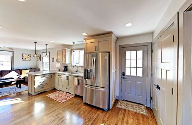 2709 Deerfield Dr Gallery 2