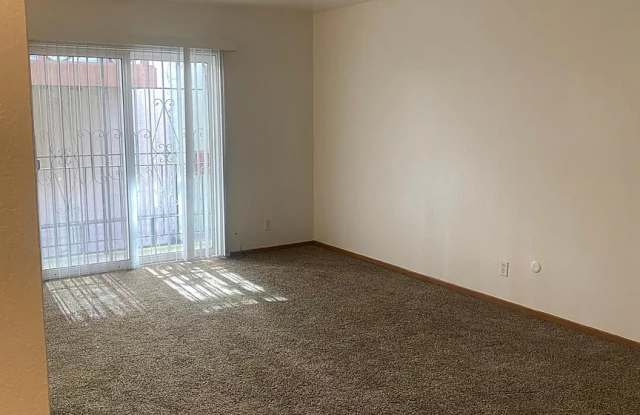 667 Villa St Apt 2 photos photos