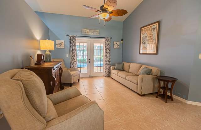 1193 SW LIVE OAK Cove Gallery 2