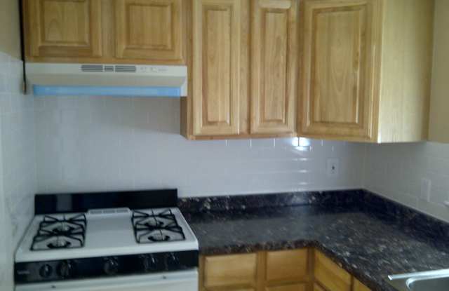125 Linden Ave - 125 Linden Avenue, Woodlynne, NJ 08107
