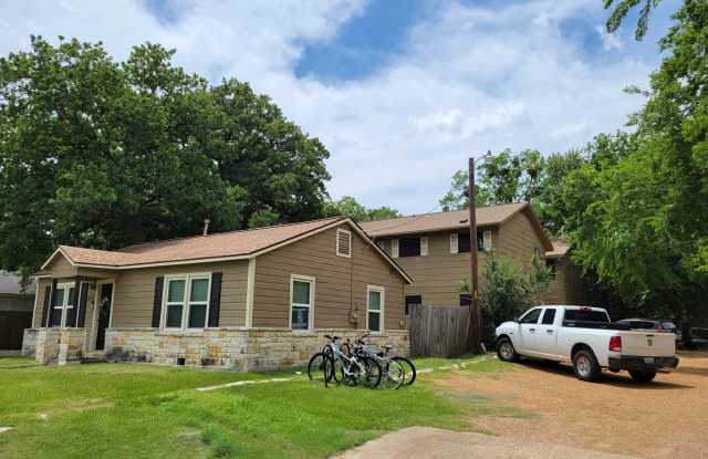 College Station - (Northgate) -1 bedroom / 1 bath condo. photos photos