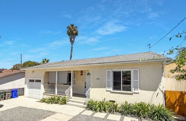 Beautiful 2B/1BA Home in Vista Now Available for Rent! photos photos