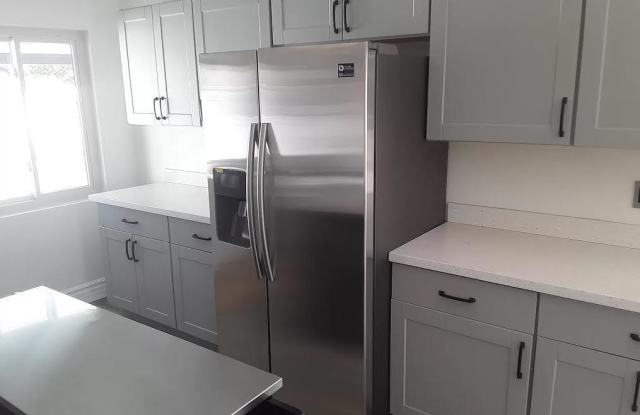 8719 E RANCHO VISTA Drive Gallery 4