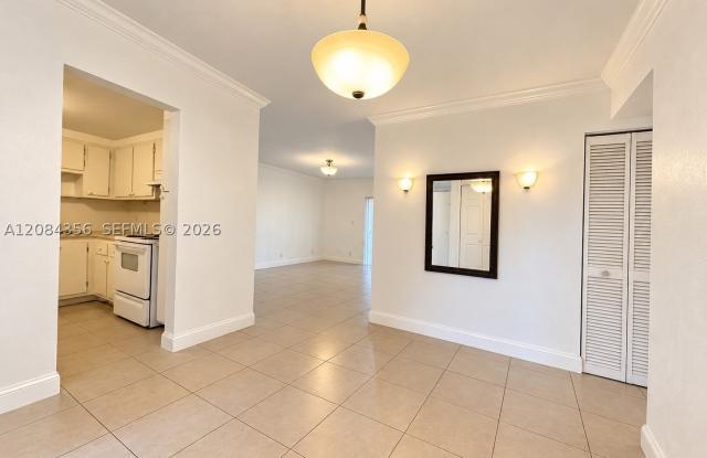 13707 Kendale Lakes Cir Gallery 2