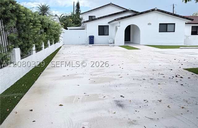 11870 SW 5th St photos photos 11870 SW 5th St photos photos