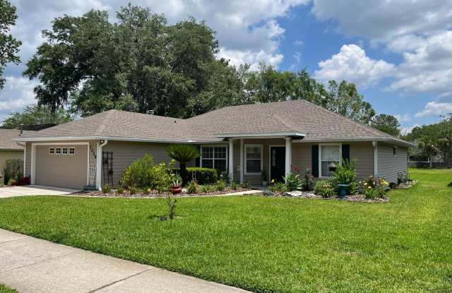 Bright and spacious home in Eagle Point! photos photos