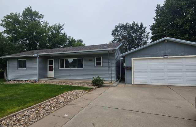 3 BEDROOM | 2 BATH | DOUBLE GARAGE | WEST photos photos