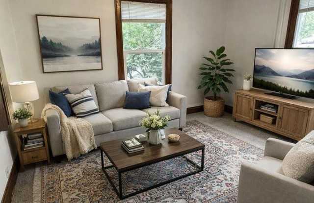 AVAILABLE NOW! - 4 Bed1 Bath Renovated Home! - 530 North 16th Avenue East, Duluth, MN 55812