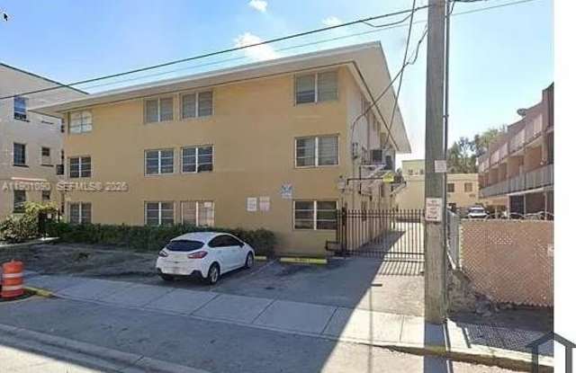 954 SW 4th St photos photos