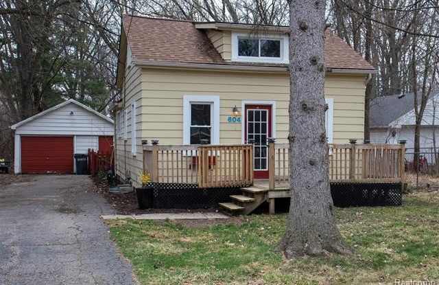 604 Trombley Drive photos photos