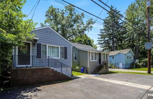 15 Grandview Avenue Gallery 3