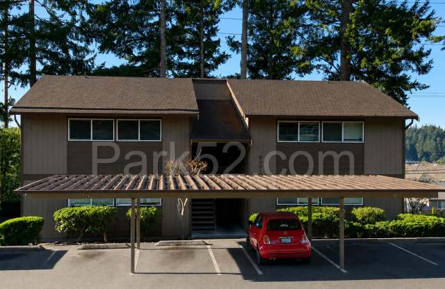 1/2 Off First Full Month! 2nd Floor 2-Bedroom Tacoma Apartment with New Carpet Gallery 2
