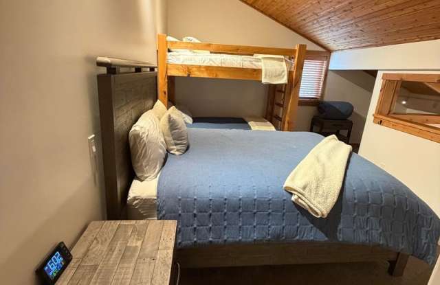 Fully Furnished 2 Bedroom + Loft, 2 Bath Mountain Retreat | Remodeled Sunny Slopes Home | 6-Month Lease photos photos