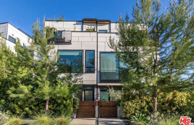 906 N Benton Way photos photos