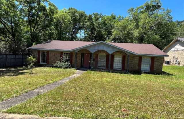 905 Parkmont Circle E - 905 Parkmont Circle East, Mobile, AL 36608