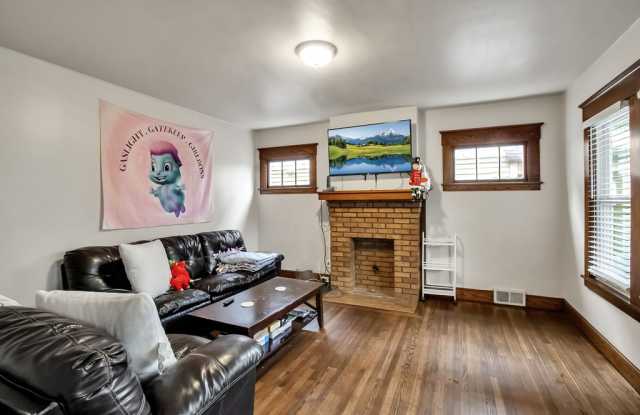 62 West Northrup Place Gallery 1