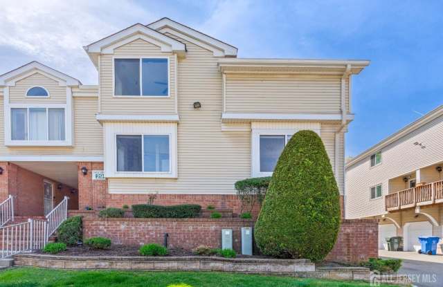 2908 Madaline Drive photos photos