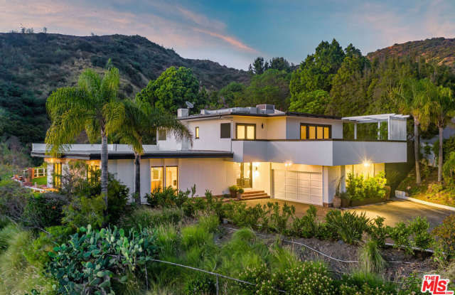 1687 Clear View Dr - 1687 Clear View Drive, Los Angeles, CA 90210