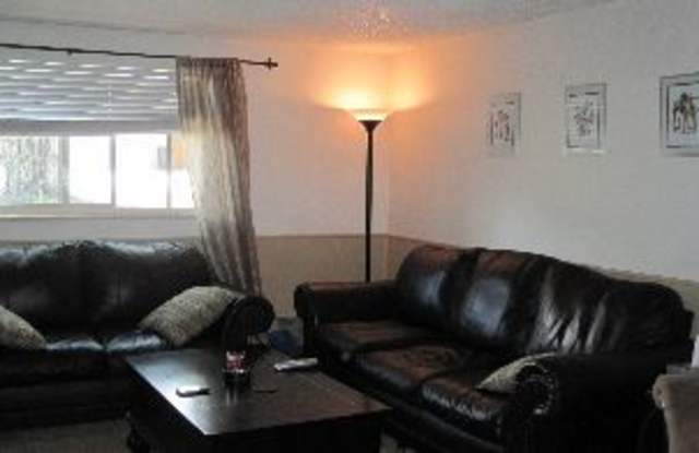 3925 W Radcliff Avenue Gallery 3