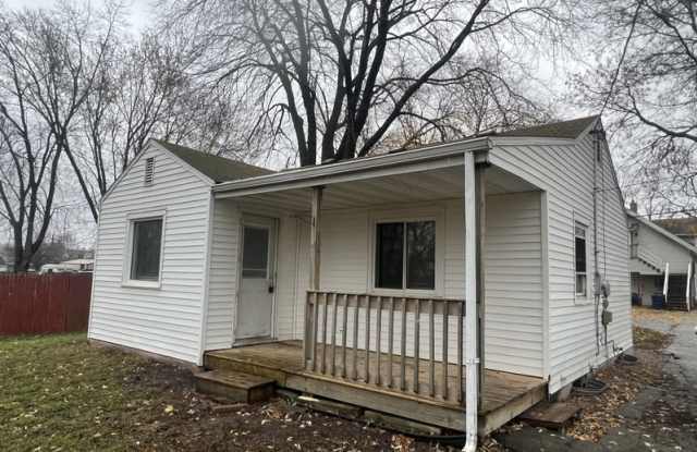 844 3rd Street - Rear - 844 3rd Street, Menasha, WI 54952 844 3rd Street - Rear - 844 3rd Street, Menasha, WI 54952