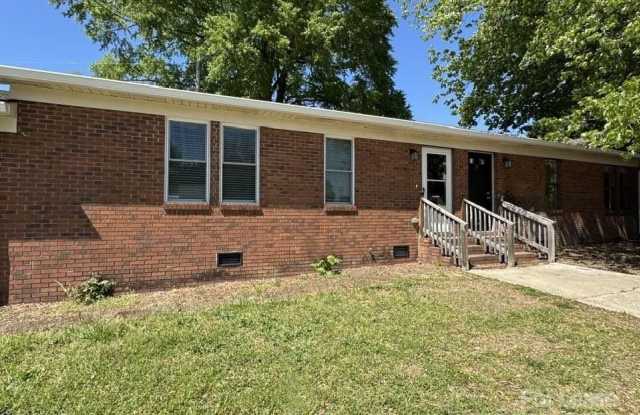 19612 Oak Street unit: 7 photos photos