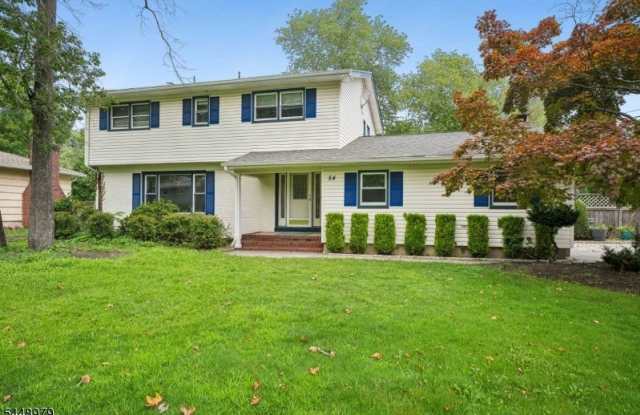 54 Canterbury Dr Gallery 2