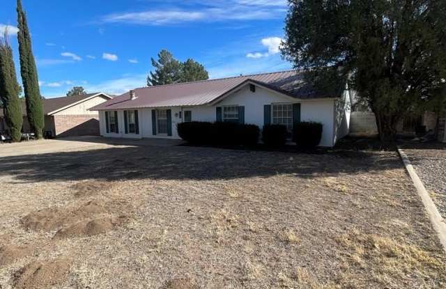 302 E Harriet - 302 East Harriet Avenue, Alpine, TX 79830 302 E Harriet - 302 East Harriet Avenue, Alpine, TX 79830