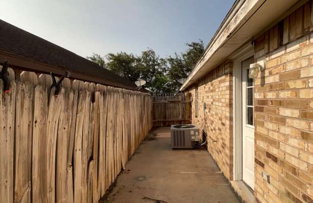 805 W Bronze Dr Gallery 3