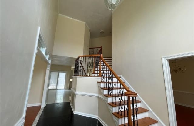 4516 Church Point Place Gallery 2