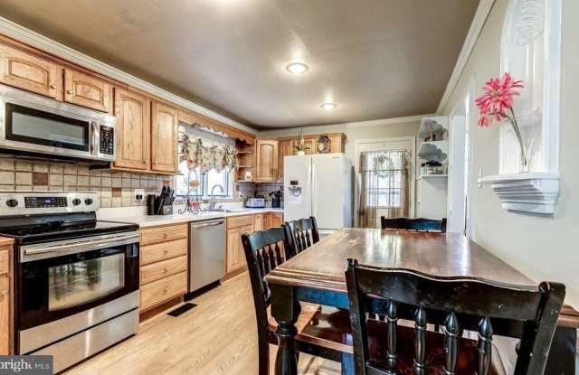 12208 FITZGERALD WAY Gallery 3