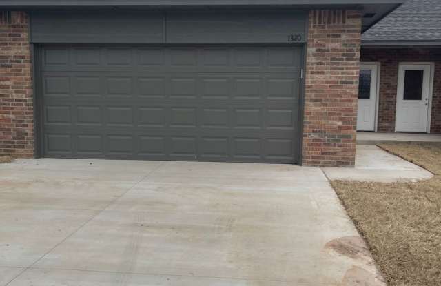 3 bedroom 2 bath duplex in Newcastle photos photos