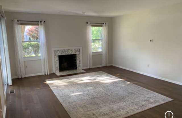 8 Colonial Street Gallery 1